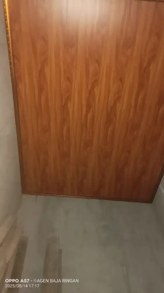 Dekorasi dinding dan plafon PVC