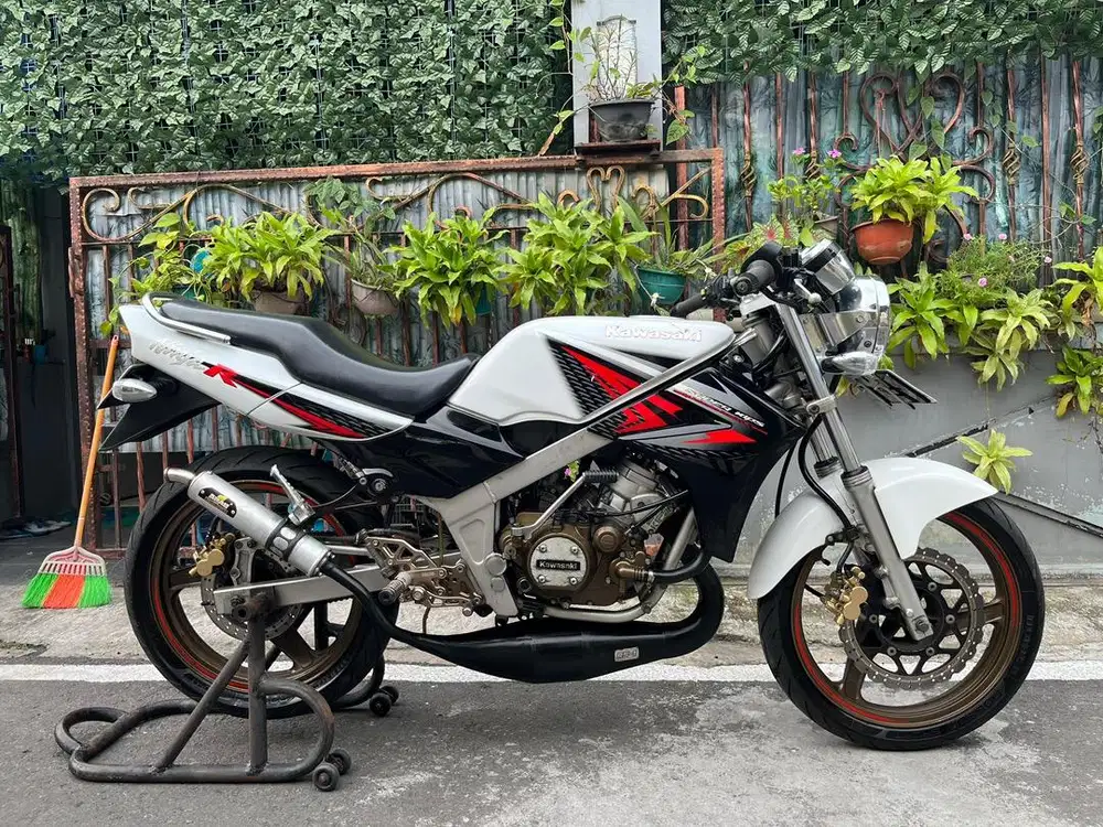 Ninja R 2013 plat AD