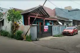 Jual murah rumah hook di Perum Villa Pertiwi, Jl. Raya Bogor Jakarta
