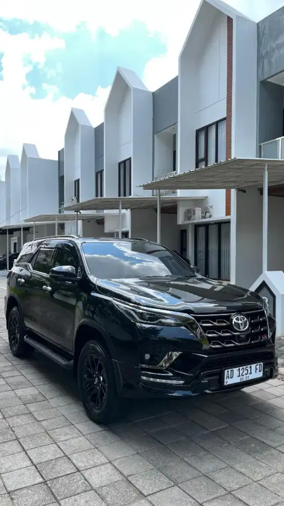 Fortuner VRZ GR 2.8 2024 Low KM