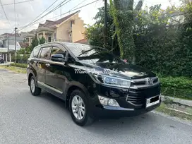 Toyota innova reborn 2.4 V Matic 2019