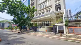 Jual Gedung 10 Lantai Parkir Luas Komersial Strategis di Sudirman