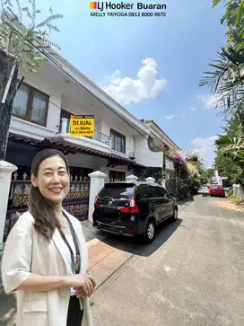 Rumah Modern dan Strategis Tengah Kota Kayu Putih Rawamangun