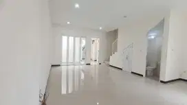 Disewakan Rumah Pinewood TKI 5 Taman Kopo Indah Bandung