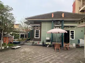 Rumah bagus ada kantor dan gudang dekat komp.Pergudangan marunda jakut