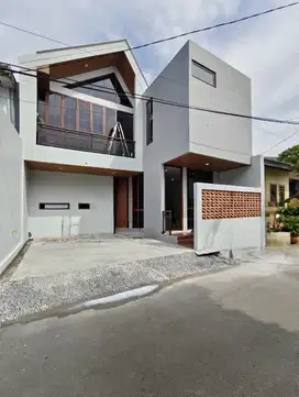 Rumah Baru Mewah Dalam Komplek Besar DI Jagakarsa Jakarta Selatan