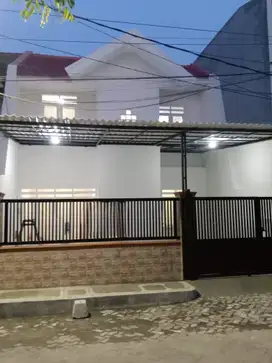 RUMAH 2 LANTAI RUNGKUT ASRI TENGAH