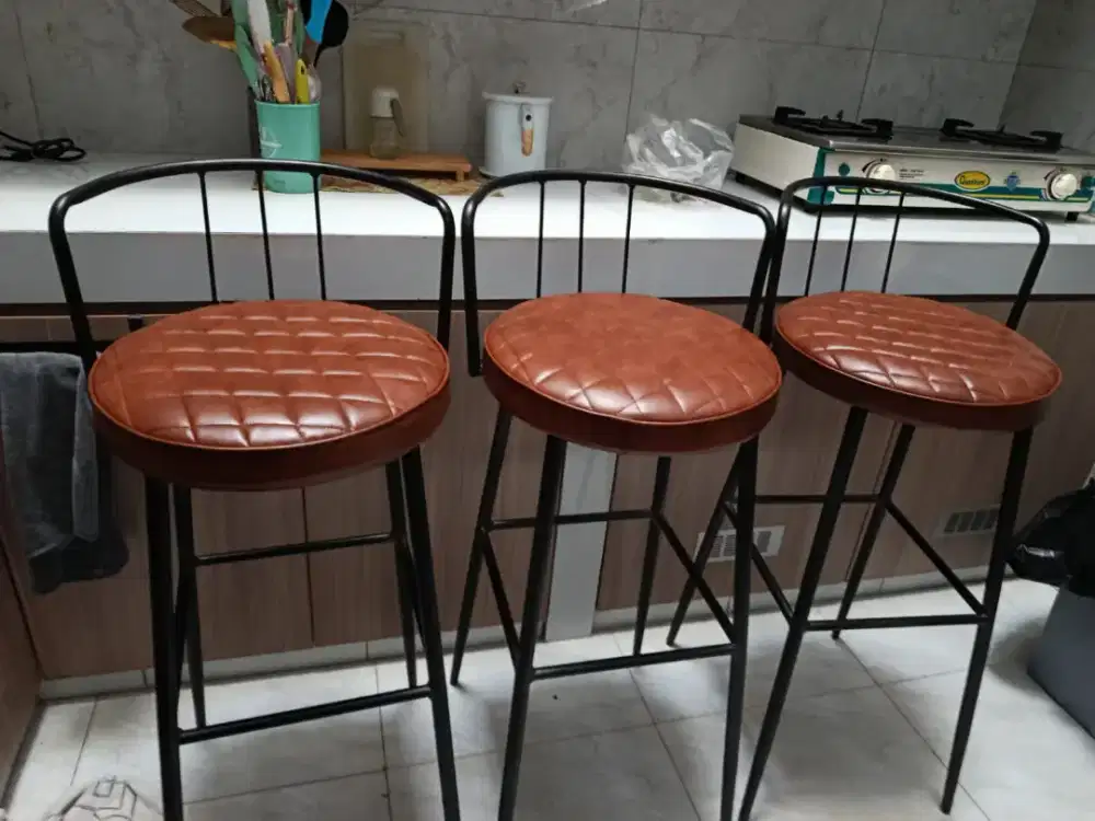 Kursi bar service ganti kain + tambah busa