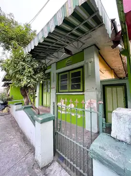 Rumah Sederhana 148m² Tengah Kota Solo Kestalan