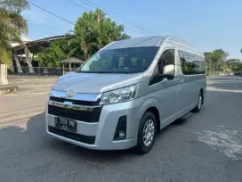 Toyota Hiace Premio MT 2025
