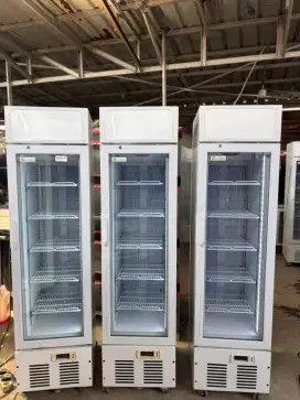Starcool showcase freezer