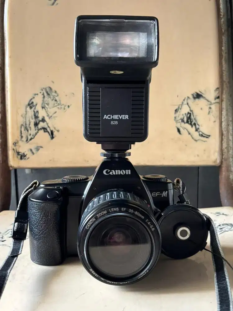 camera canon ef-M