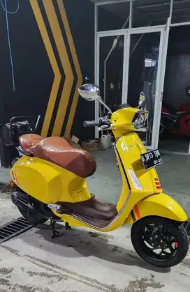 Dijual Vespa Sprint 2021 favorit warna ISTIMEWA