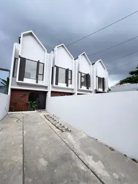 GA PELIT TANAH! BUAT YG SUKA RUMAH LUAS MEGAH TAPI GA TOO MUCH