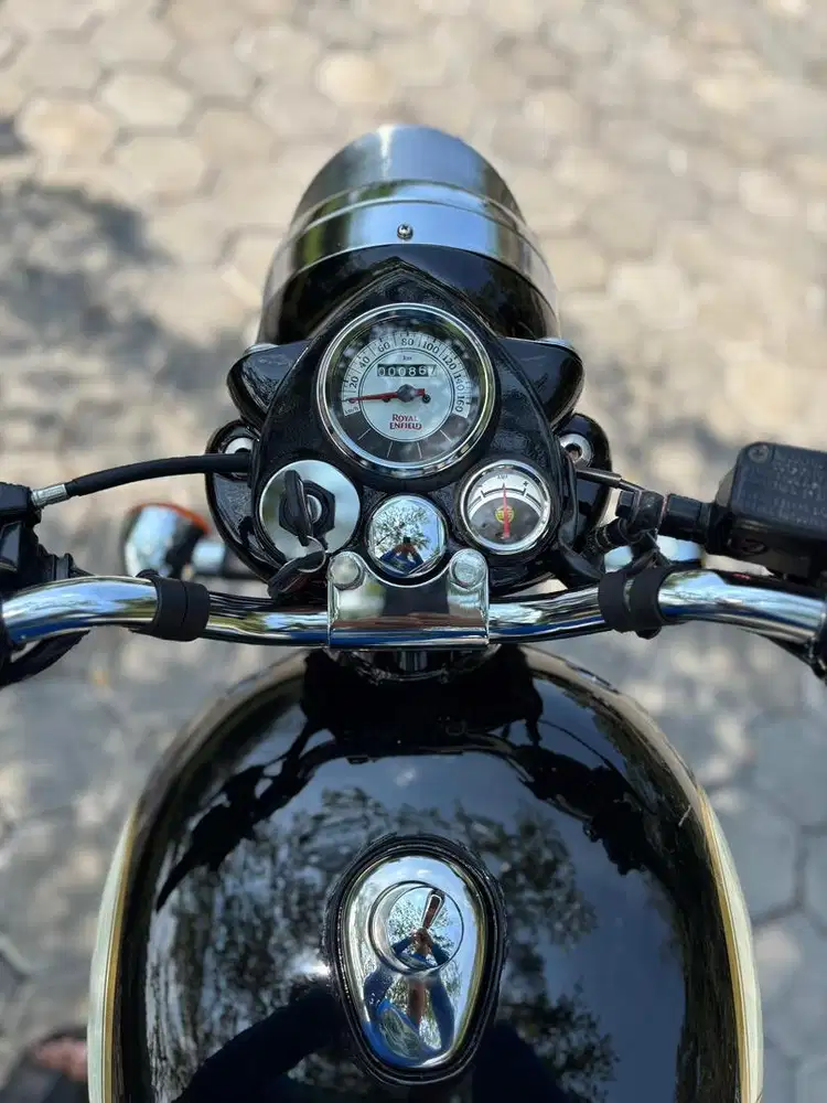 Dijual motor RE 350 bullet classic