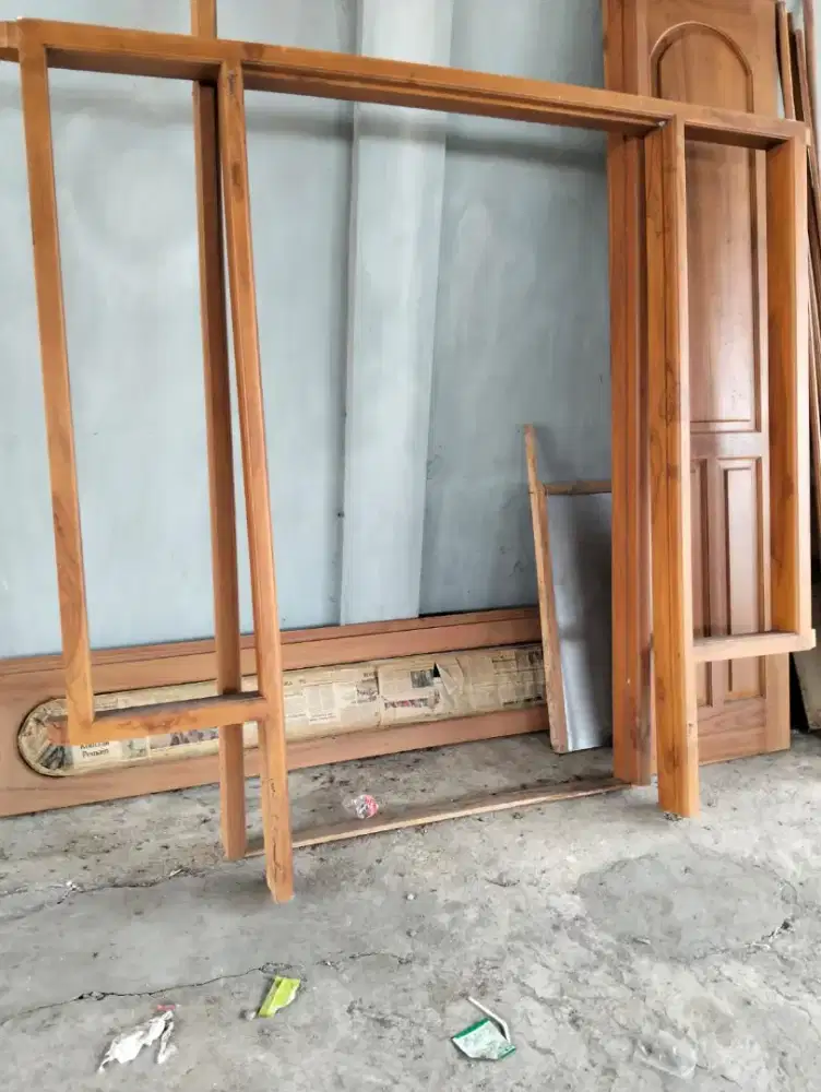 Kusenan kupu tarung minimalis