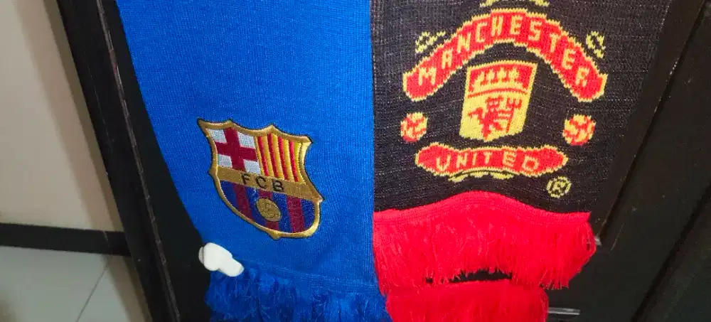 Scarves FC M.U dan Barcelona FC official