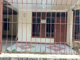 DISEWAKAN RUMAH DI CIBEUNYING PERMAI