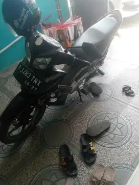 Juouter z 125 2012