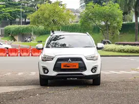 MITSUBISHI OUTLANDER PX 2015 PUTIH