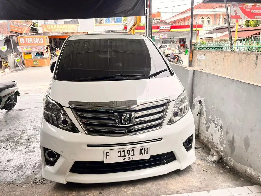 d jual mobil alphard 2013 SC