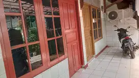 DIJUAL RUMAH KONTRAKAN DALAM GANG AREA BUNGUR RAYA CIRACAS