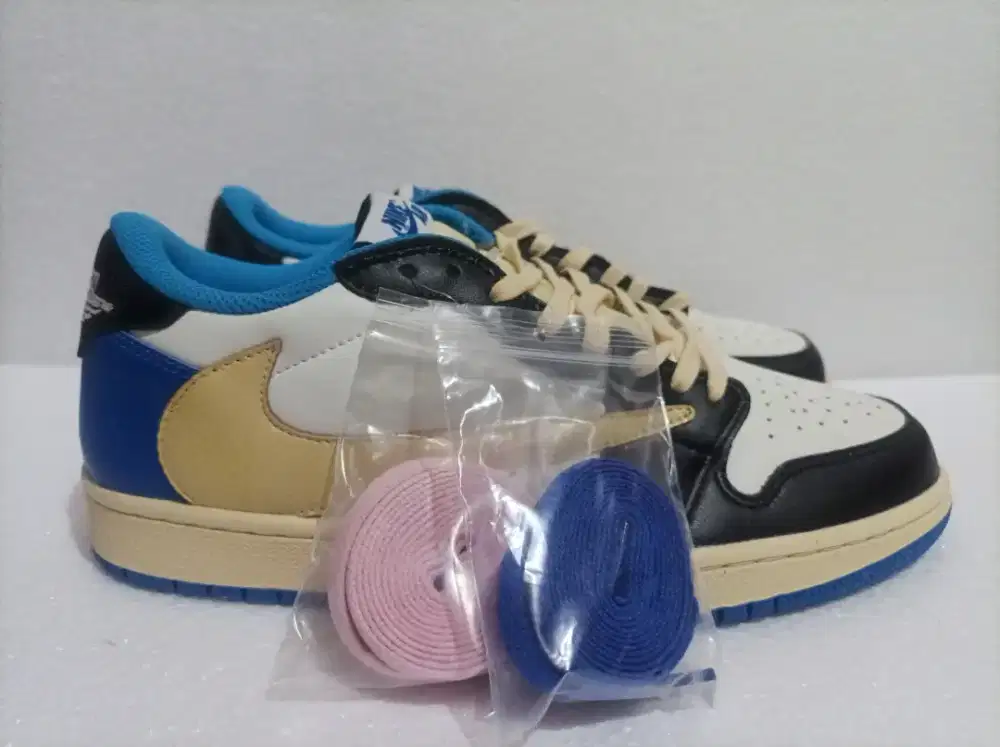 Nike Jordan Travis Size 44