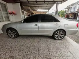 Toyota Camry 2.4 AT