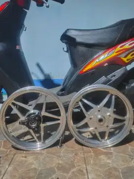Velk VND Yamaha Aerox 155