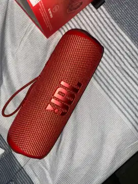 JBL flip 6 warna merah