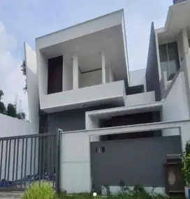 KVN DIJUAL RUMAH MEWAH DI PAKUWON INDAH IMPERIAL GOLF INCLUDE KOLAM RENANG