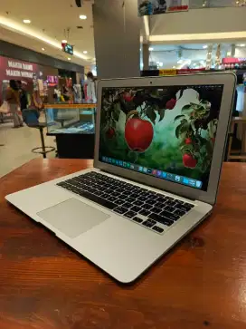 Macbook Air 13 inch 2015 i5 ram 8GB SSD 128GB