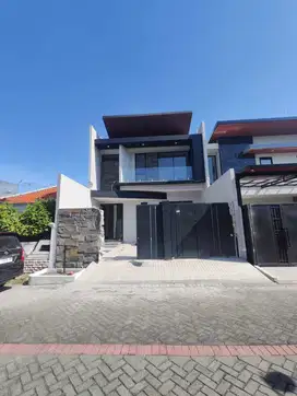 DIJUAL RUMAH BARU GRESS 2 LANTAI SURABAYA TIMUR