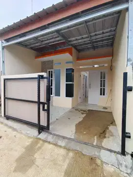 DIJUAL RUMAH SIAP HUNI 2 KAMAR SHM AKSES MOBIL HANYA 195 JUTAAN