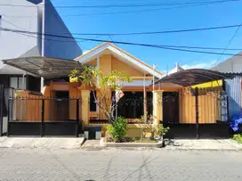 Disewakan Rumah sutorejo siap huni