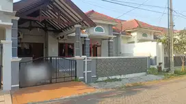 DISEWAKAN RUMAH TERMURAH SE-CLUSTER DI DELTASARI SIDOARJO SIAP HUNI