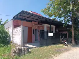 RUMAH DI JALAN PINGGIRAN GANG GREEN GARDEN, BANJAREJO, BOJONEGORO