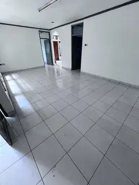 Dijual rumah di komplek Pharmindo