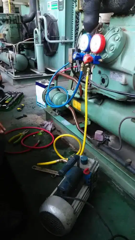 JASA SERVICE & PEMASANGAN AC