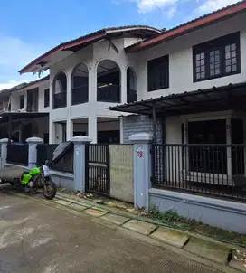 Dijual Cepat Rumah Mewah Harga di Bawah NJOP di Puri Jakarta Barat Harga Nego