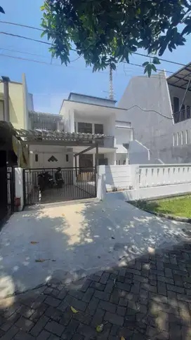 Di sewakan Rumah 2 Lantai Di Taman Century I Pekayon Bekasi
