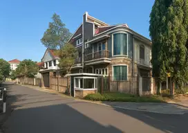 Dijual cepat rumah bagus luas 2,5 lantai di Jl. Depsos Bintaro