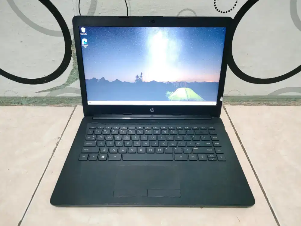 Laptop HP 14 -cm0071au -AMD E2 Radeon -Ram 4Gb -HDD 1 TERA -SIAP PAKAI
