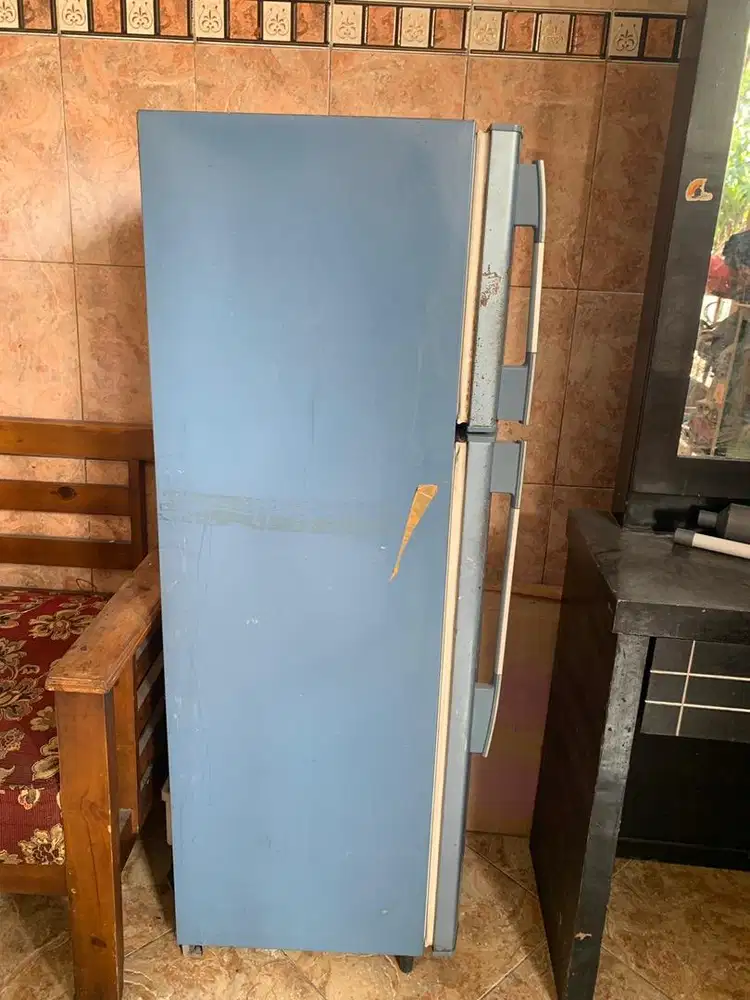 KULKAS SHARP 2 PINTU