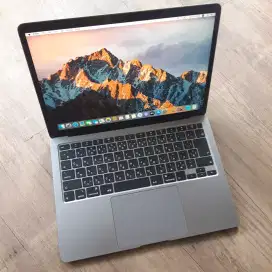 Macbook air 2020 core i7 ram 8gb ssd 256gb mulus bisa cod
