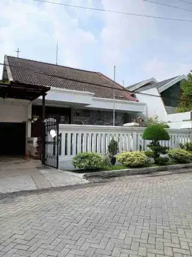 DKT Ry Jemursari, Sarono jiwo Dkt Ubaya lokasi Dkt Jln Ry Jemursari Row 3 mbl bng an terawat