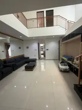 Sewa Rumah Manyar Pik Full Furnish Uk 8x27 3 lantai