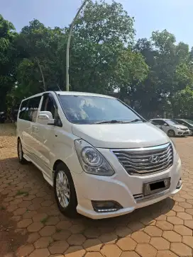 (Harga Cash) Hyundai H1 Royale Diesel AT 2015 Putih