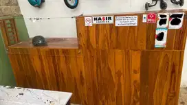 Meja kasir dan meja display