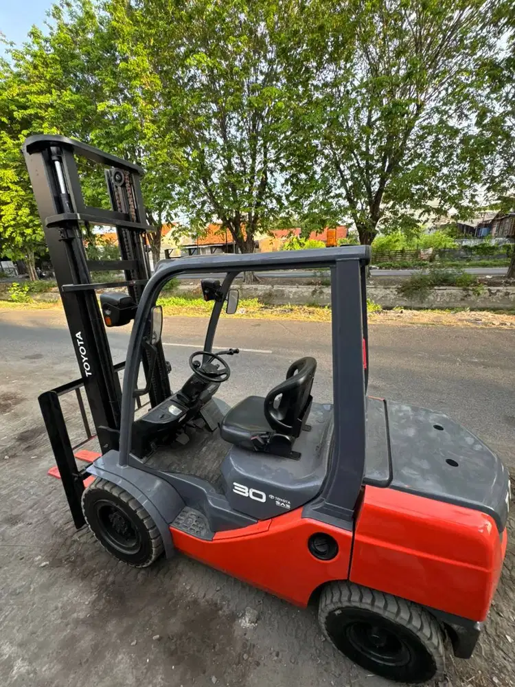 TOYOTA 3 TON MAST TWO STAGE 4,7 METER LANGSUNG PEMILIK